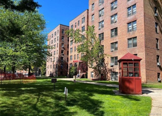 150-29 72 Rd 3L, Flushing, NY 11367
