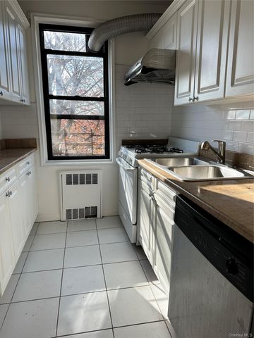 150-29 72 Rd 3L, Flushing, NY 11367