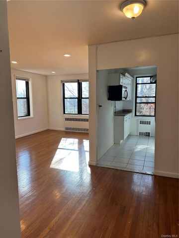 150-29 72 Rd 3L, Flushing, NY 11367
