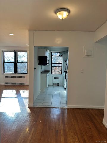 150-29 72 Rd 3L, Flushing, NY 11367