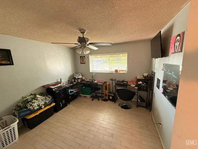 3804 Candlewood Drive, Bakersfield, CA 93306