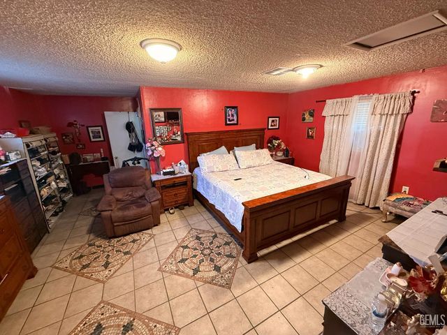 3804 Candlewood Drive, Bakersfield, CA 93306