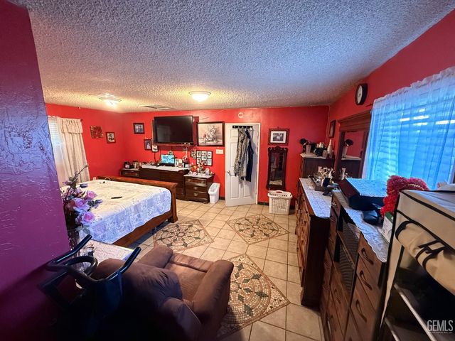 3804 Candlewood Drive, Bakersfield, CA 93306