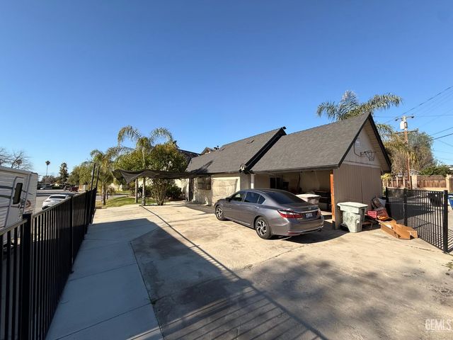 3804 Candlewood Drive, Bakersfield, CA 93306