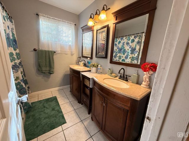 3804 Candlewood Drive, Bakersfield, CA 93306