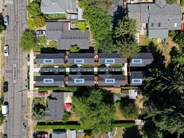9223 N Seneca St, Portland, OR 97203