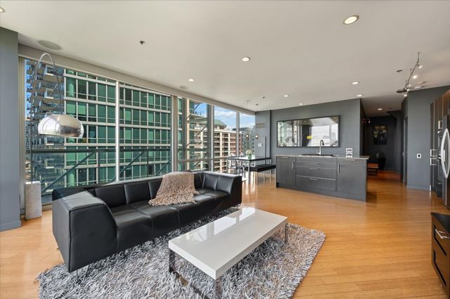 653 N Kingsbury Street 1103, Chicago, IL 60654
