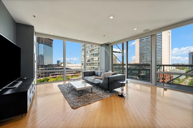 653 N Kingsbury Street 1103, Chicago, IL 60654