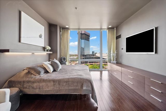 653 N Kingsbury Street 1103, Chicago, IL 60654