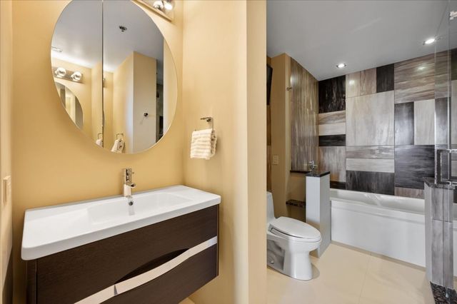 653 N Kingsbury Street 1103, Chicago, IL 60654