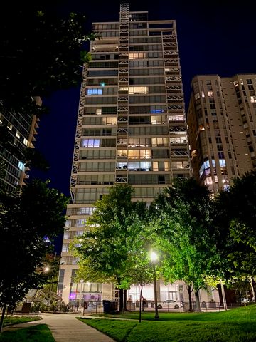 653 N Kingsbury Street 1103, Chicago, IL 60654