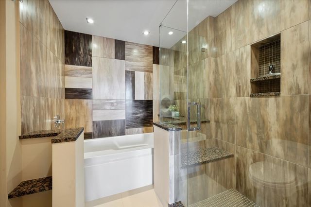 653 N Kingsbury Street 1103, Chicago, IL 60654