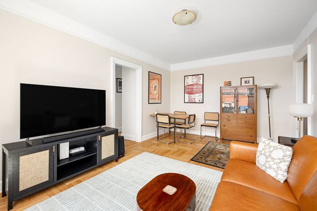 860 W 181st St Apt 68, New York City, NY 10033