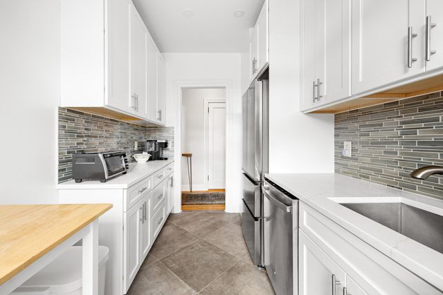 860 W 181st St Apt 68, New York City, NY 10033