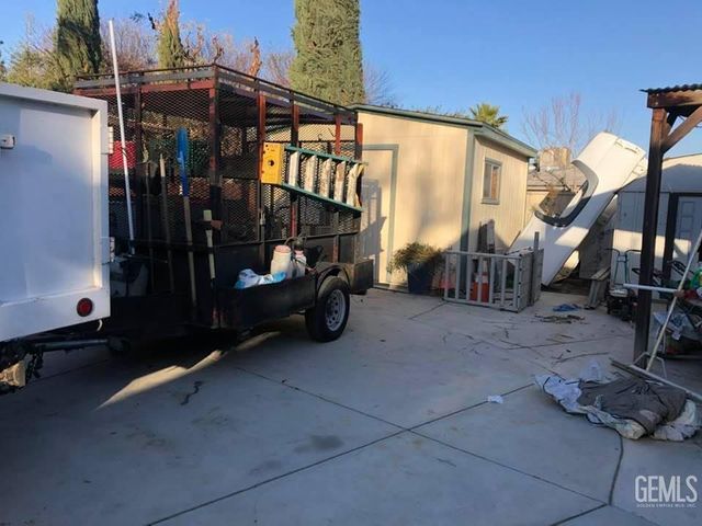 1304 Manning Street, Bakersfield, CA 93309