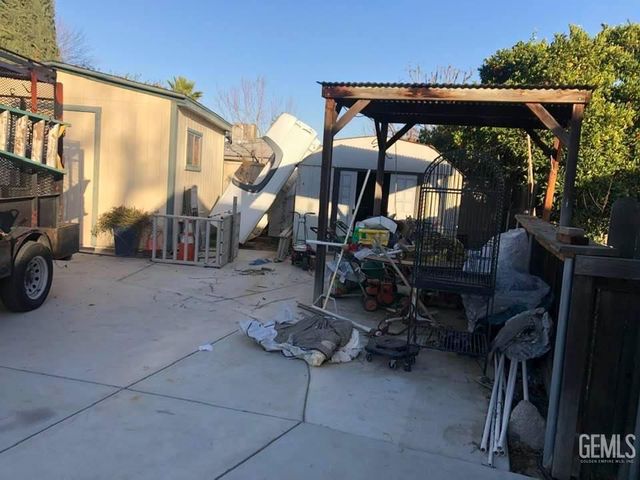 1304 Manning Street, Bakersfield, CA 93309