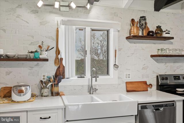 2121 S PIFER RD, Star Tannery, VA 22654