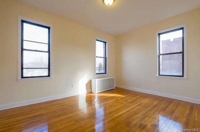 115-25 Metropolitan Avenue 161, Kew Gardens, NY 11418