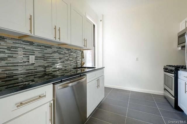 115-25 Metropolitan Avenue 161, Kew Gardens, NY 11418