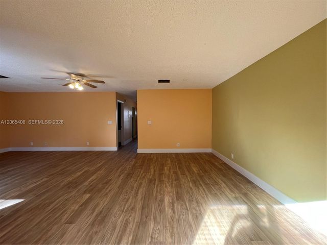 5170 Tennis Ln, Delray Beach, FL 33484