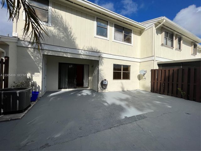 5170 Tennis Ln, Delray Beach, FL 33484