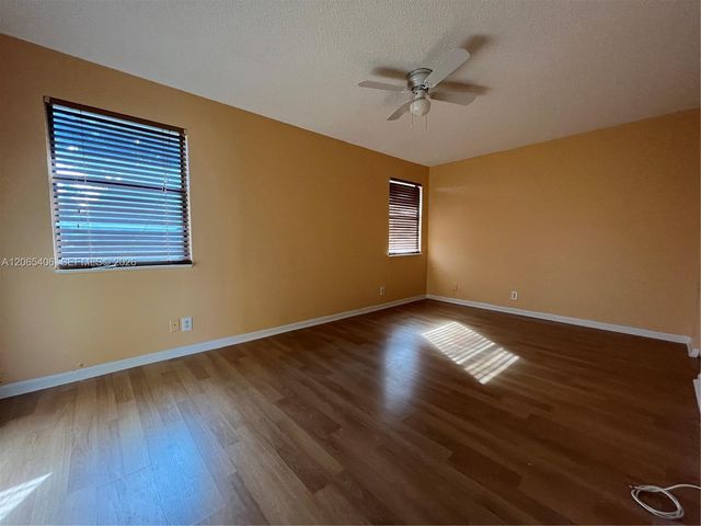 5170 Tennis Ln, Delray Beach, FL 33484