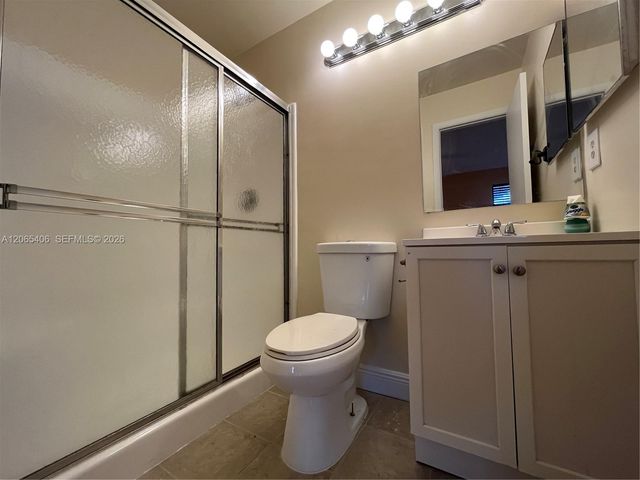 5170 Tennis Ln, Delray Beach, FL 33484