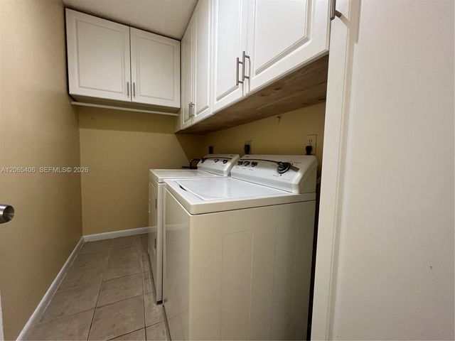5170 Tennis Ln, Delray Beach, FL 33484