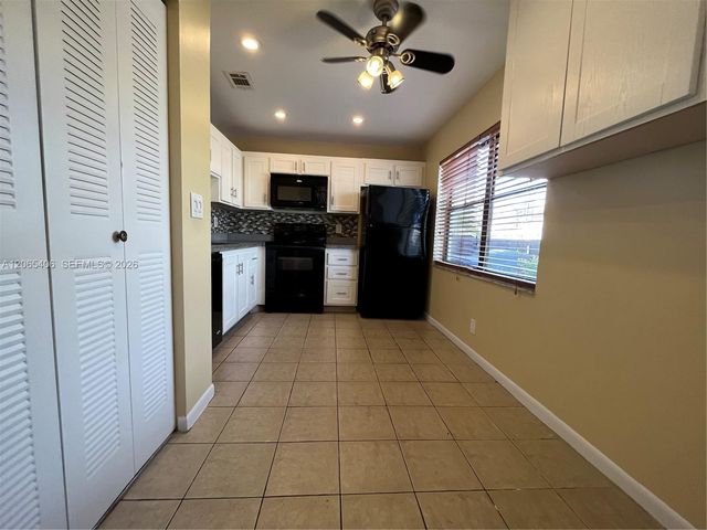 5170 Tennis Ln, Delray Beach, FL 33484