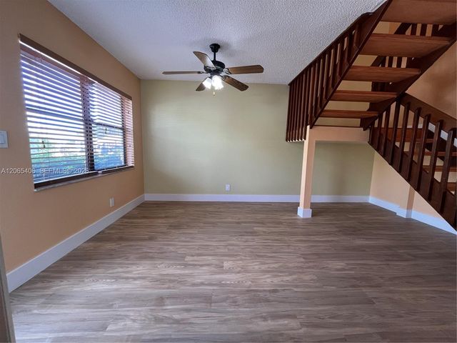 5170 Tennis Ln, Delray Beach, FL 33484