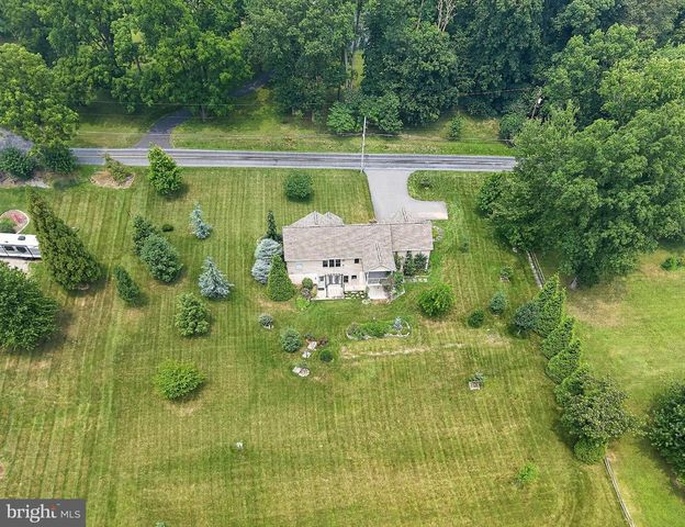 1720 RESERVOIR RD, Honey Brook, PA 19344