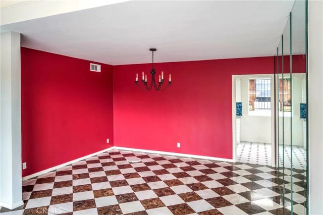 5226 Los Diegos Way, Los Angeles, CA 90027