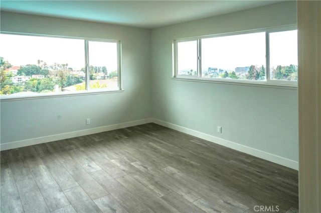 5226 Los Diegos Way, Los Angeles, CA 90027