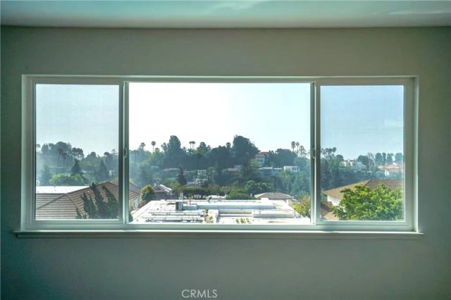 5226 Los Diegos Way, Los Angeles, CA 90027