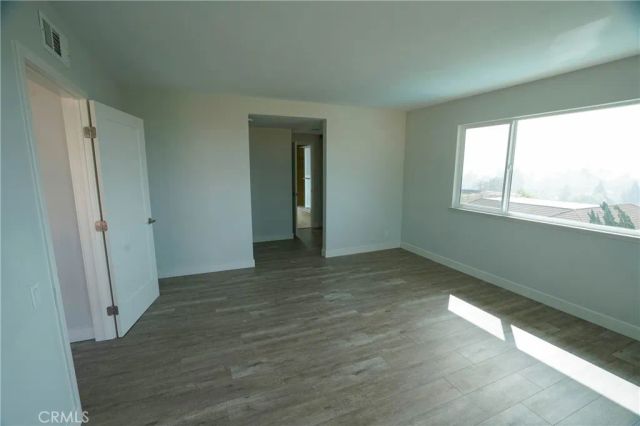 5226 Los Diegos Way, Los Angeles, CA 90027