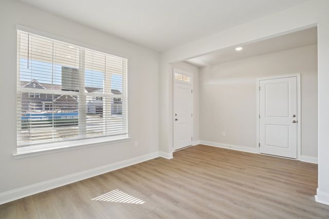 133 Dahlia Dr, La Vergne, TN 37086