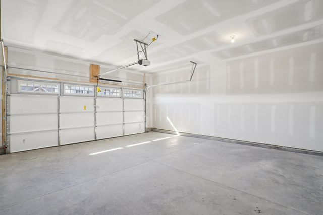 133 Dahlia Dr, La Vergne, TN 37086