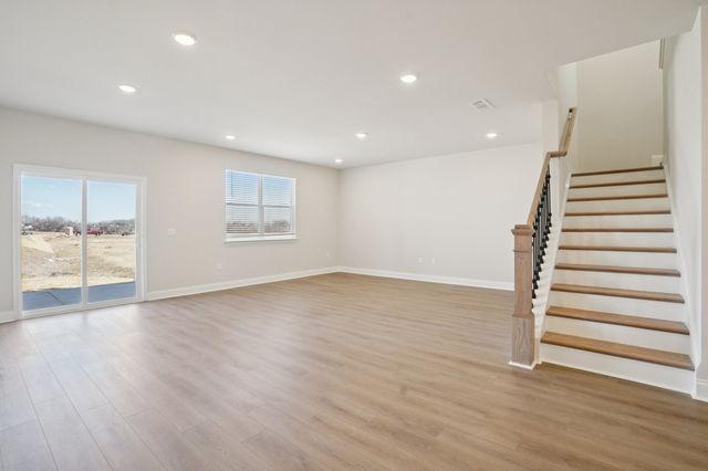 133 Dahlia Dr, La Vergne, TN 37086