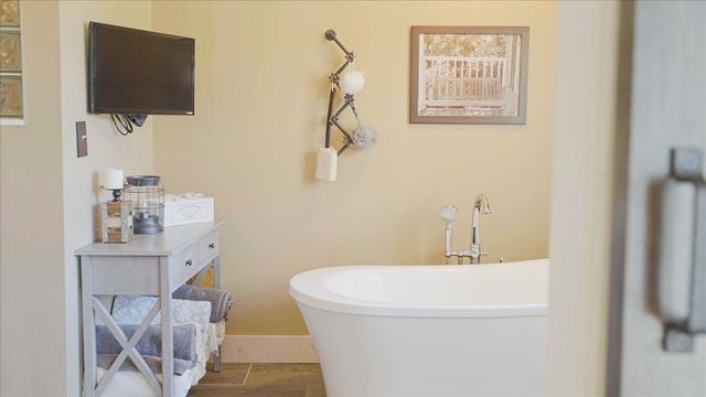739 Lakeview St, Estill Springs, TN 37330