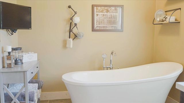 739 Lakeview St, Estill Springs, TN 37330