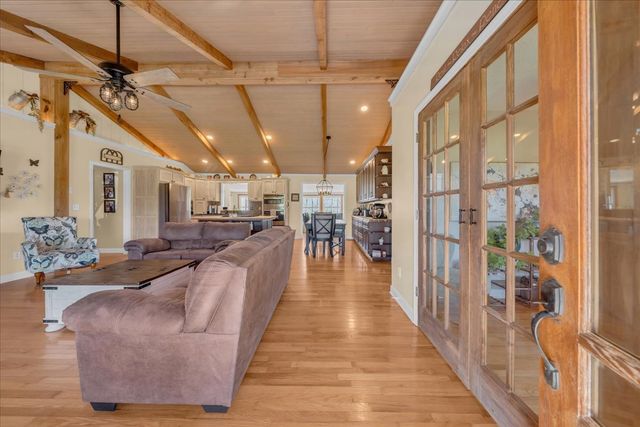 739 Lakeview St, Estill Springs, TN 37330