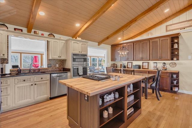 739 Lakeview St, Estill Springs, TN 37330