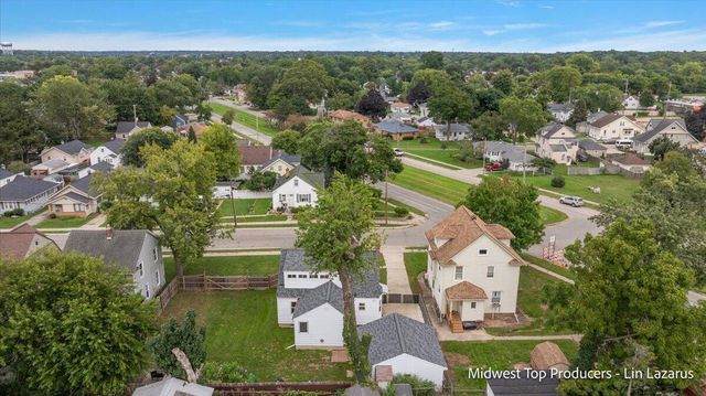 1945 Delwood Avenue, Wyoming, MI 49509
