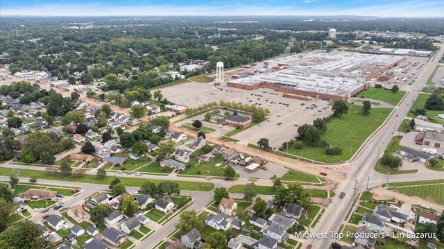 1945 Delwood Avenue, Wyoming, MI 49509