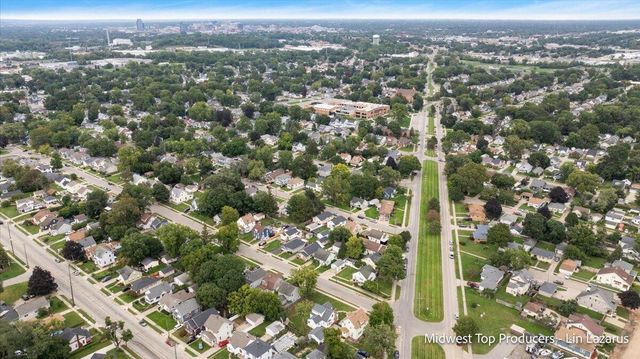 1945 Delwood Avenue, Wyoming, MI 49509
