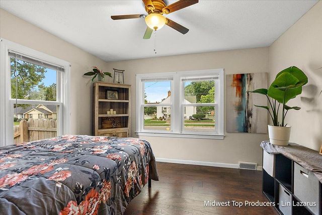 1945 Delwood Avenue, Wyoming, MI 49509