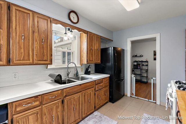 1945 Delwood Avenue, Wyoming, MI 49509