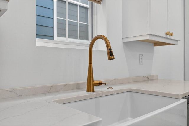 112 America Street, Charleston, SC 29403