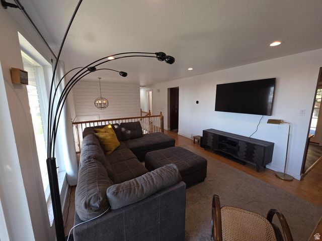 1366 COTTONWOOD DR, Centerville, UT 84014