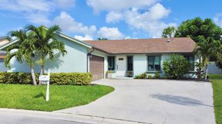 21565 Yellowstone Park Way, Boca Raton, FL 33428